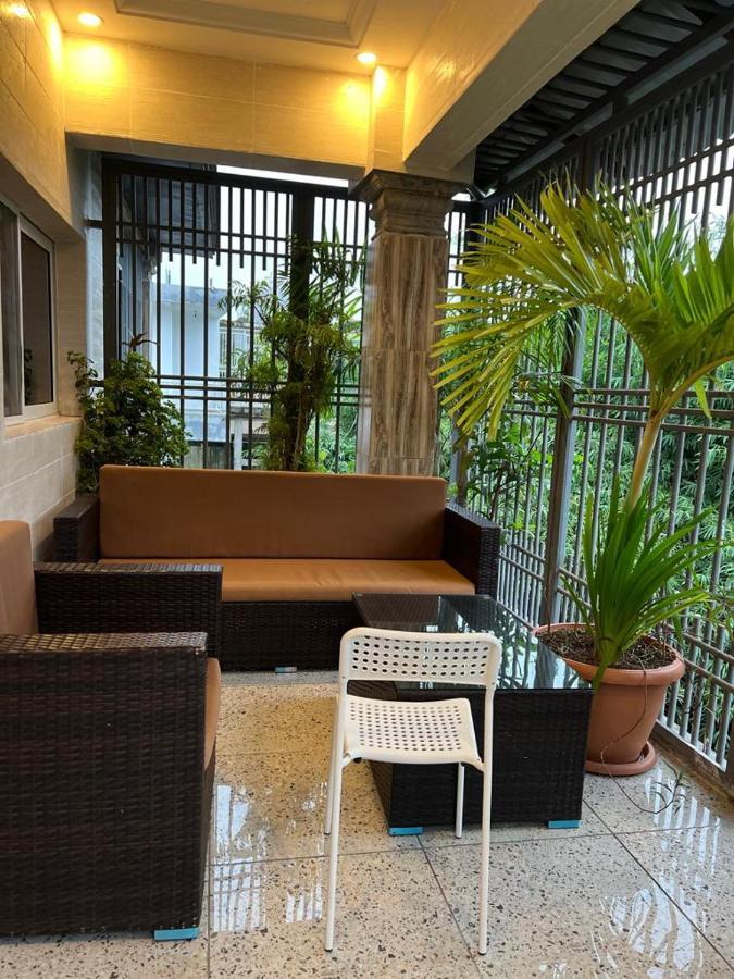 Smb-Gn Residence Lambandji - Electricite Et Wifi H24 Conakry Exterior photo