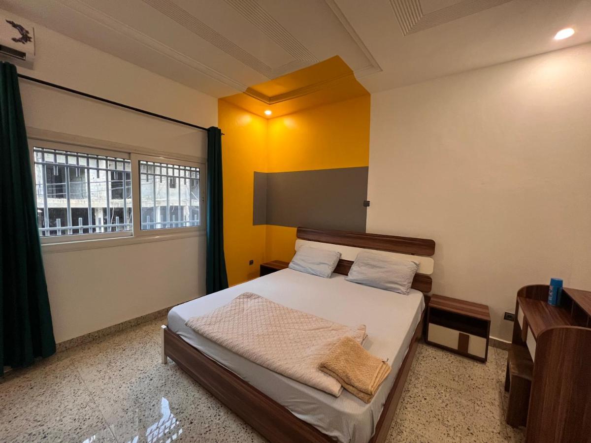 Smb-Gn Residence Lambandji - Electricite Et Wifi H24 Conakry Exterior photo